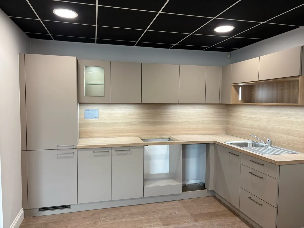 Kitchen - Image 3