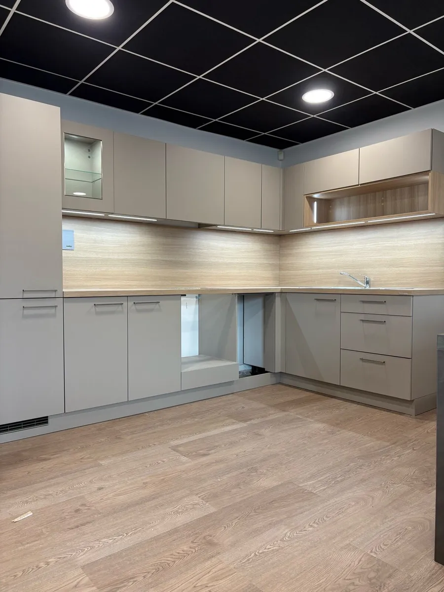 Kitchen - Image 1