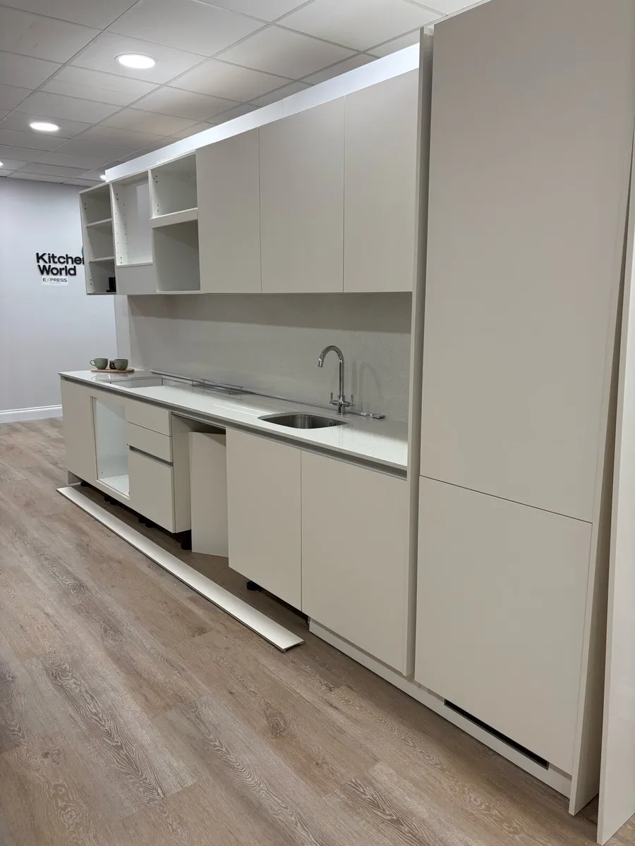 Kitchen - Image 4