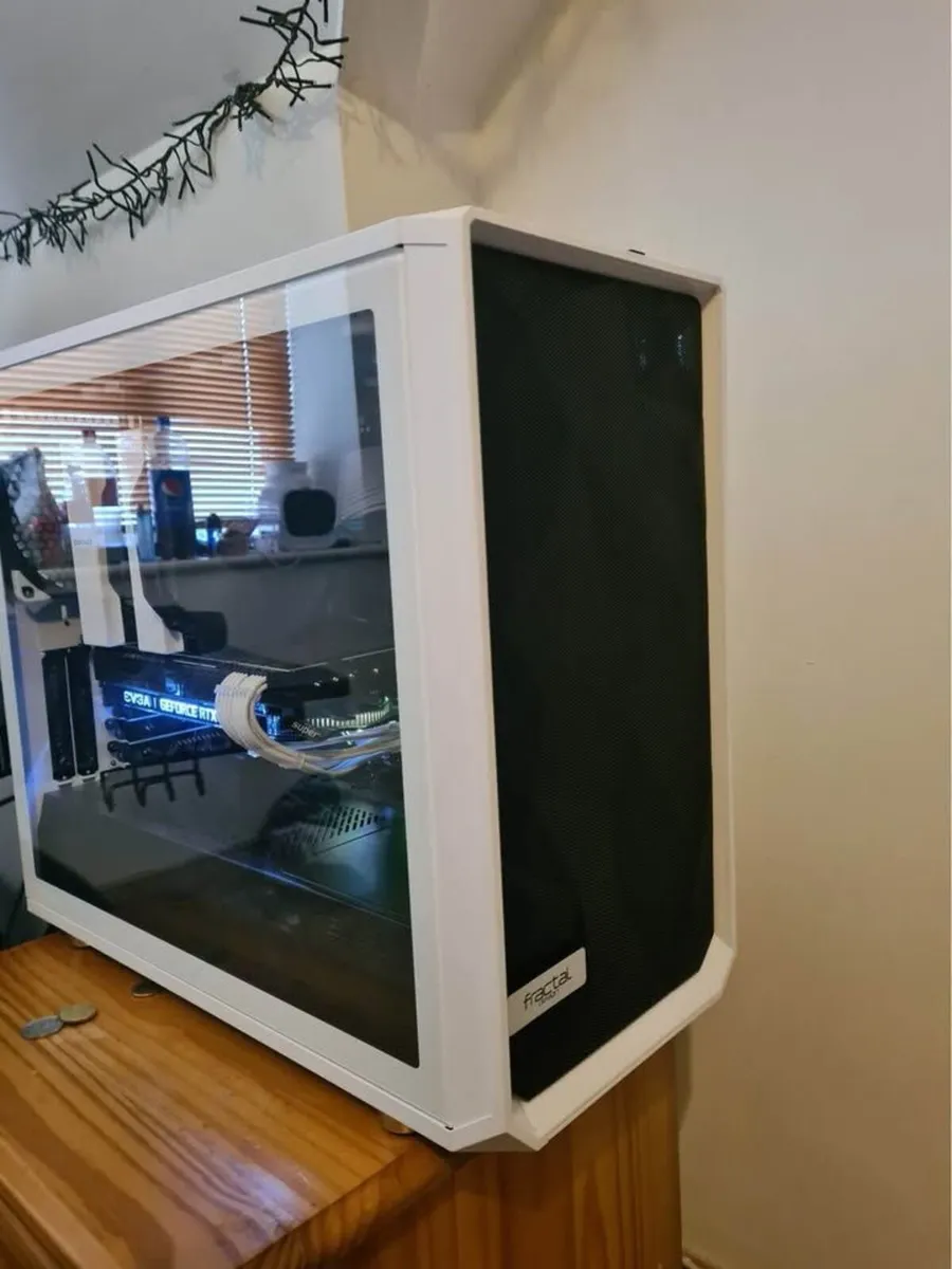 Custom Gaming PC – RTX 5080 + AMD Ryzen 7 7800X3D - Image 3