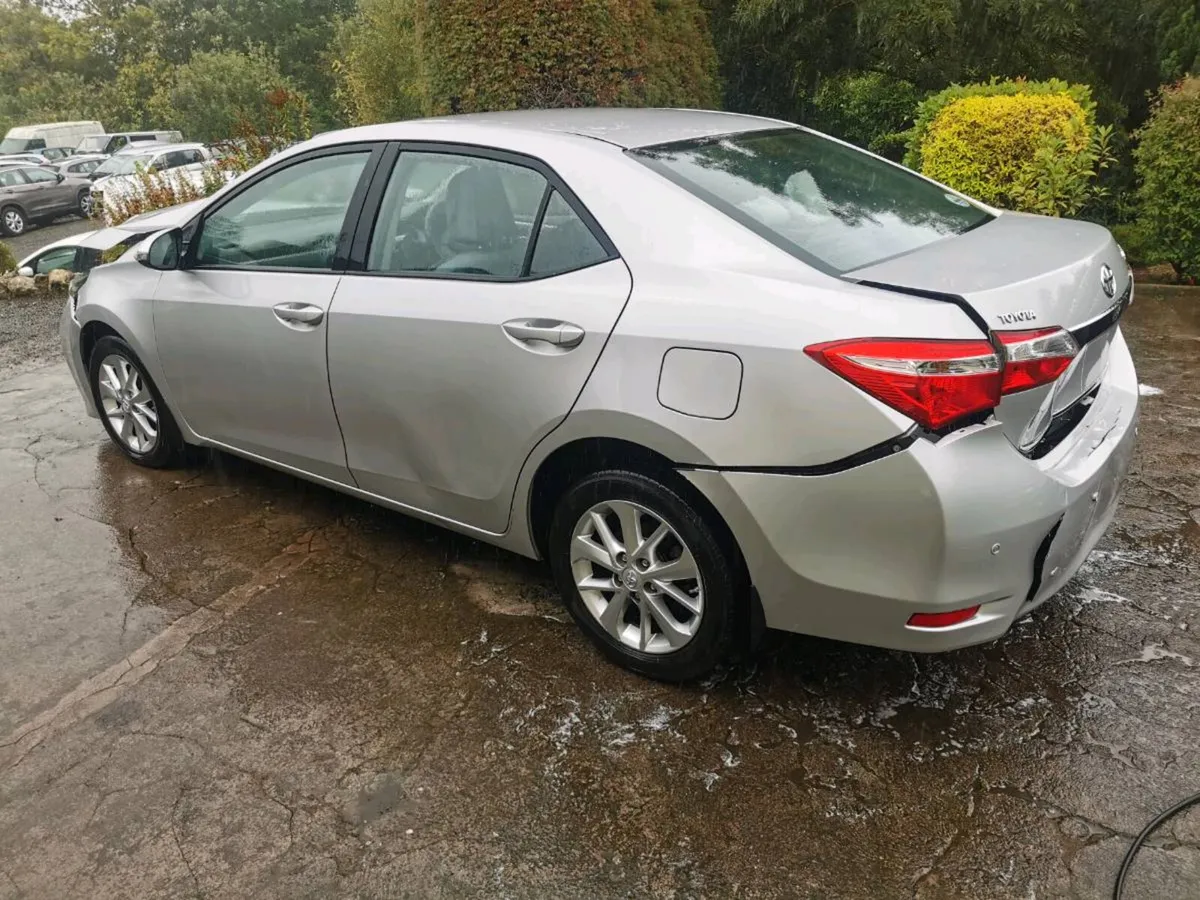 14 Toyota Corolla Diesel - Image 2