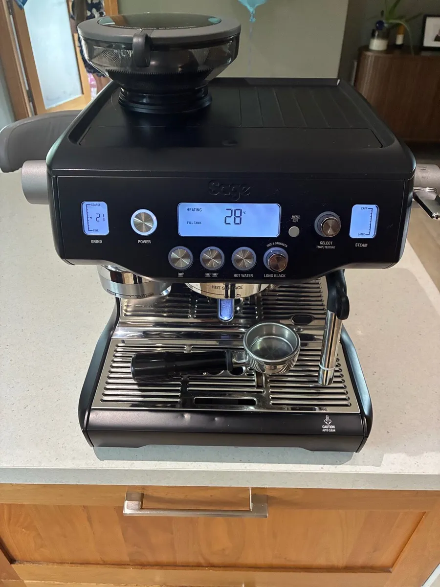 Sage oracle & Delonghi coffee machine - Image 1