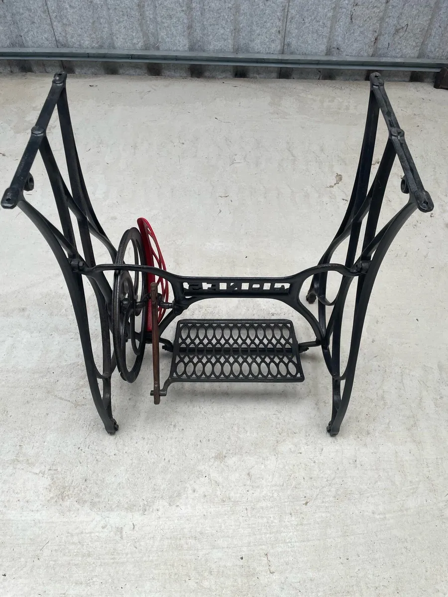 Jones sewing machine table - Image 3