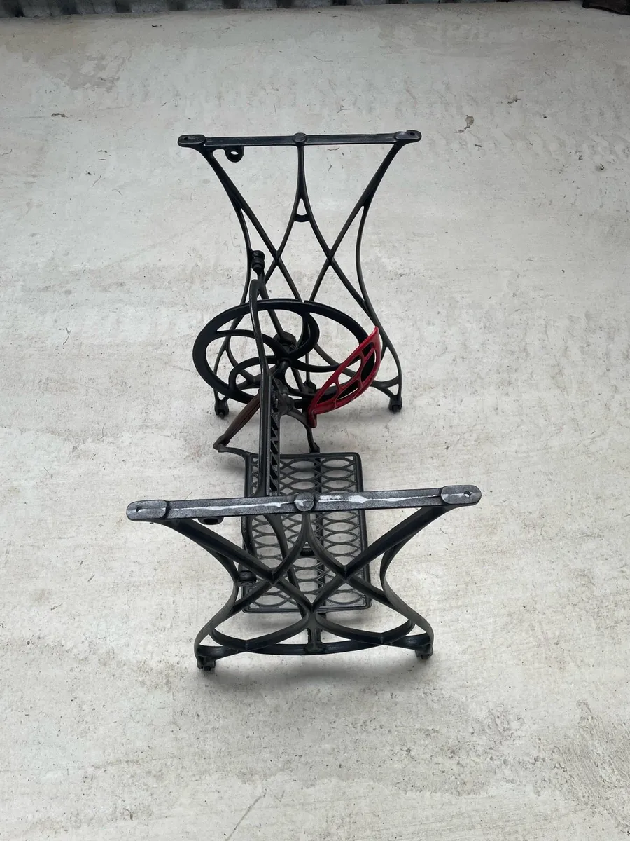 Jones sewing machine table - Image 2