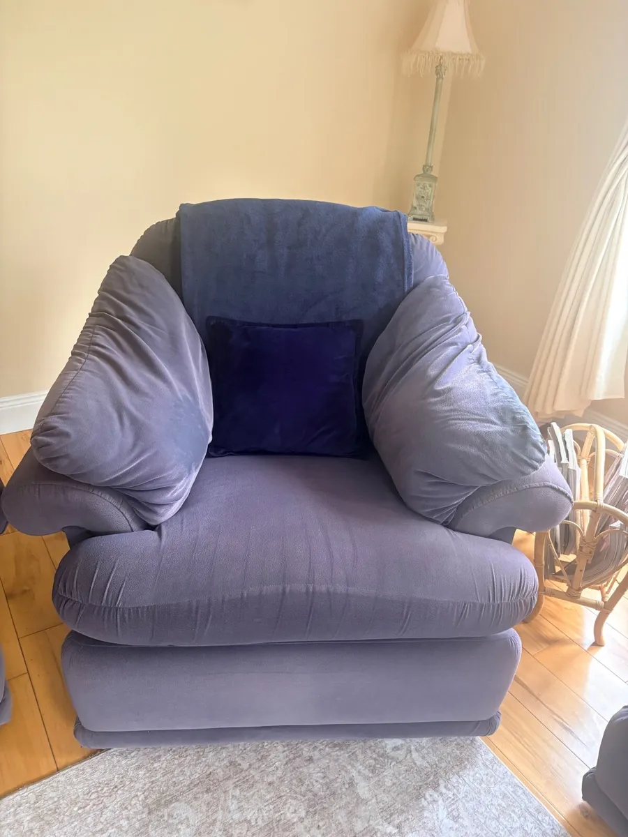 Sofa, armchair and recliner - Image 3