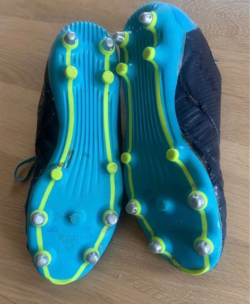 Football boots - Image 2