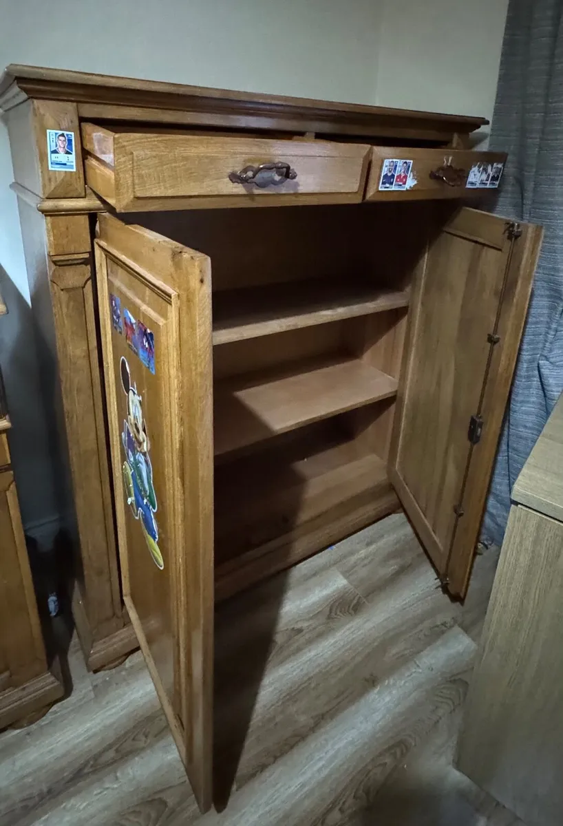 Living room cupboards - Image 1