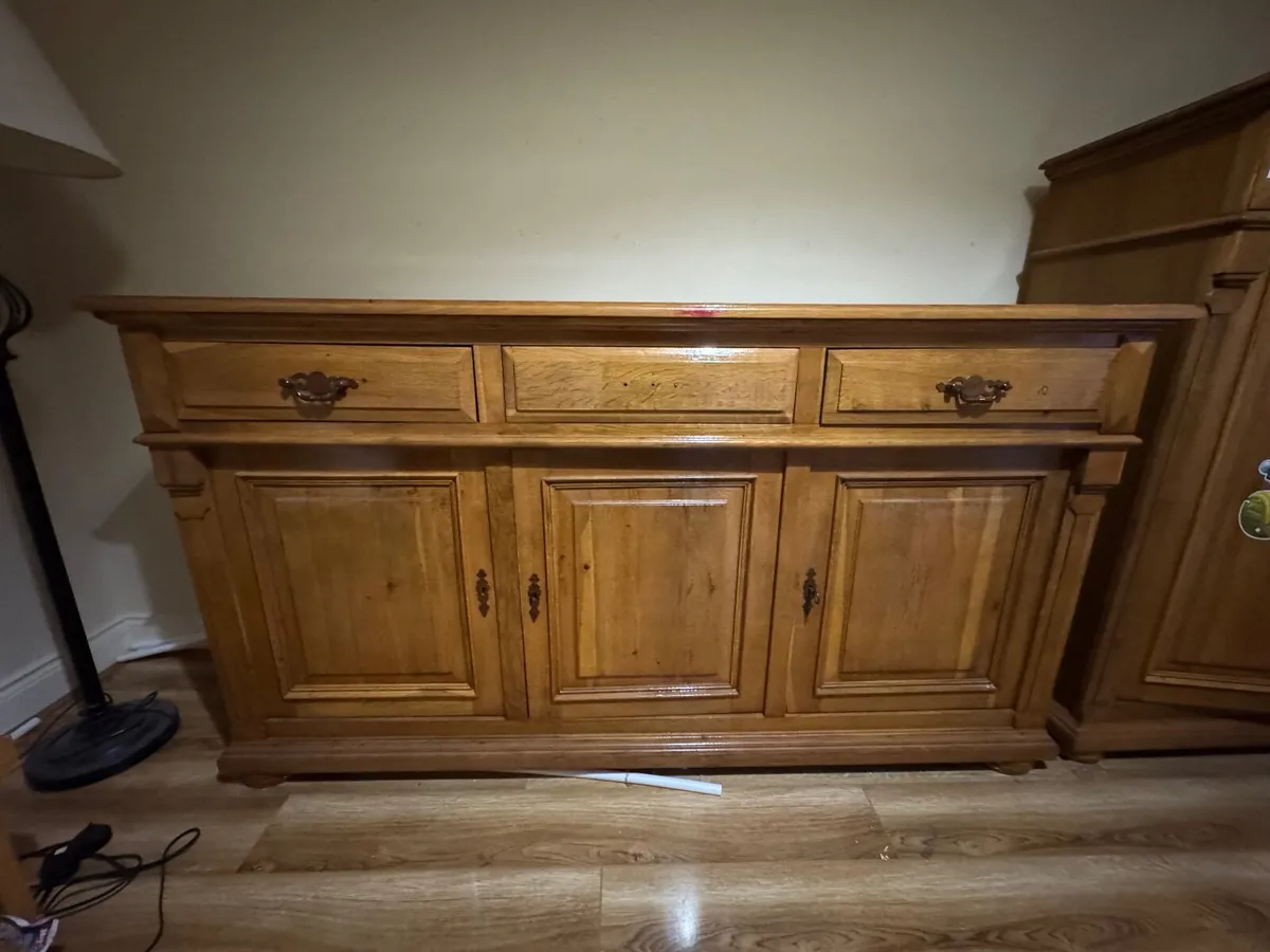 Living room cupboards - Image 2