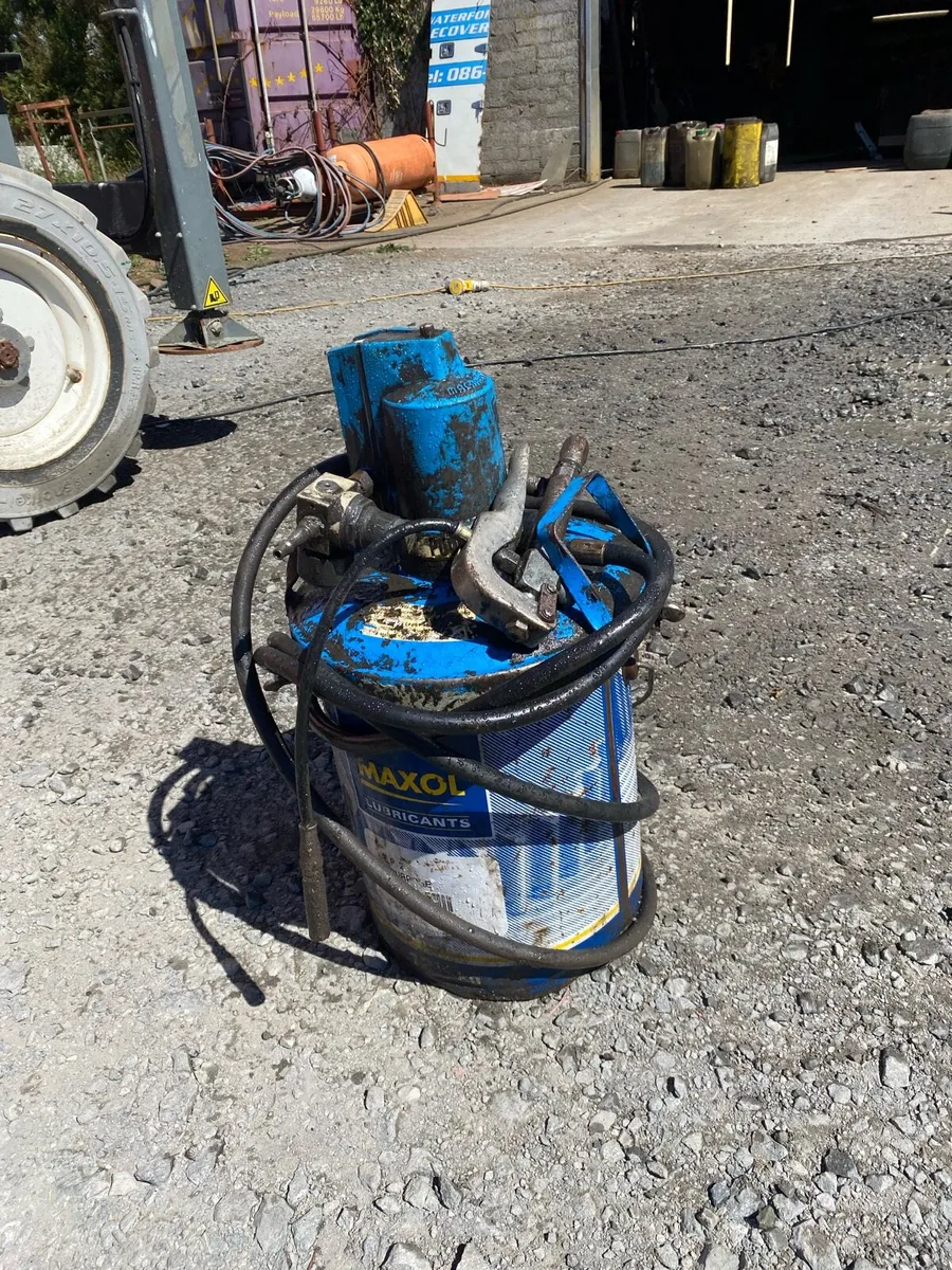 Grease pump - Image 4