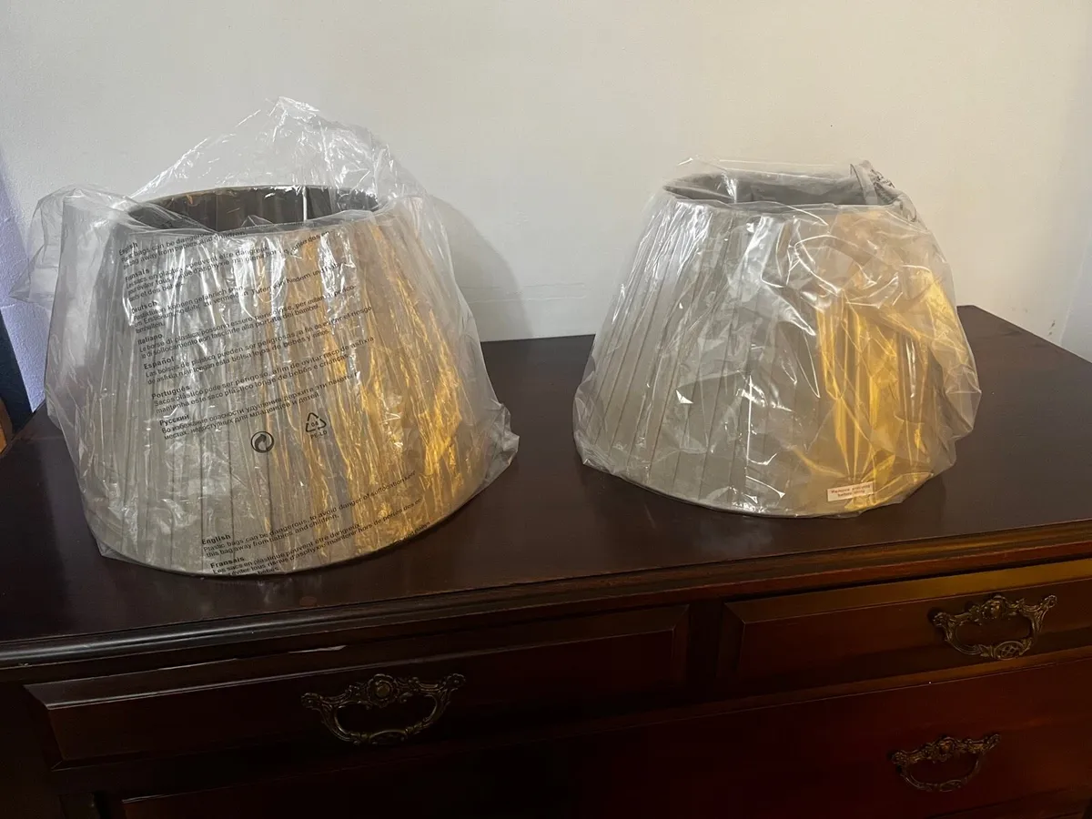 Two large lampshades (NEW) with original packaging - Image 1