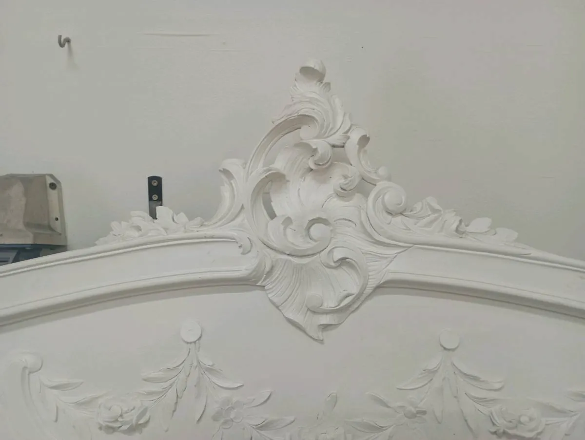 Bed - Image 1