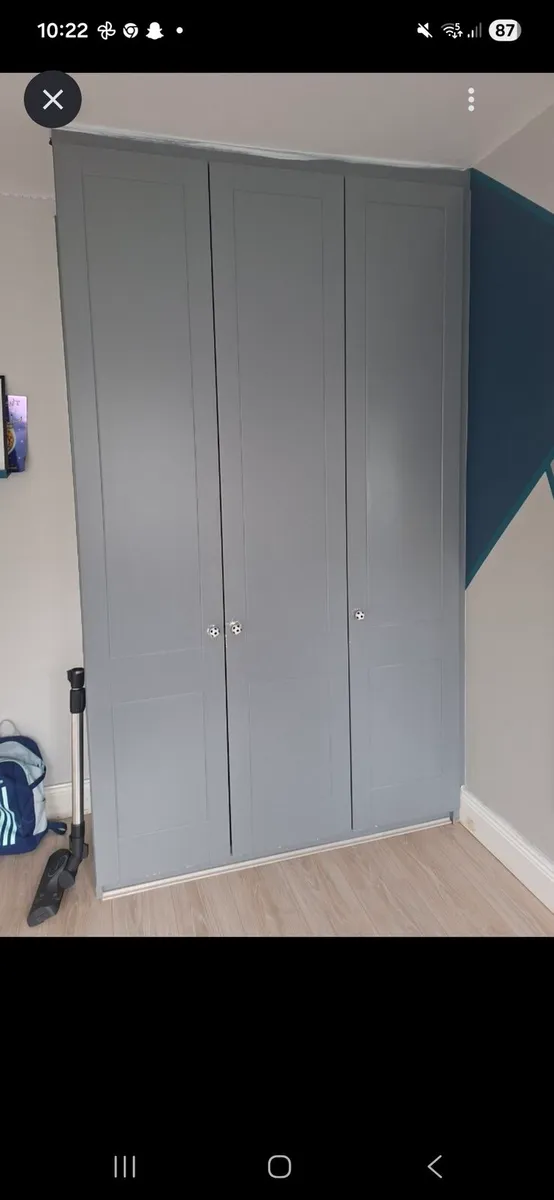 Painted fitted wardrobes - Image 1
