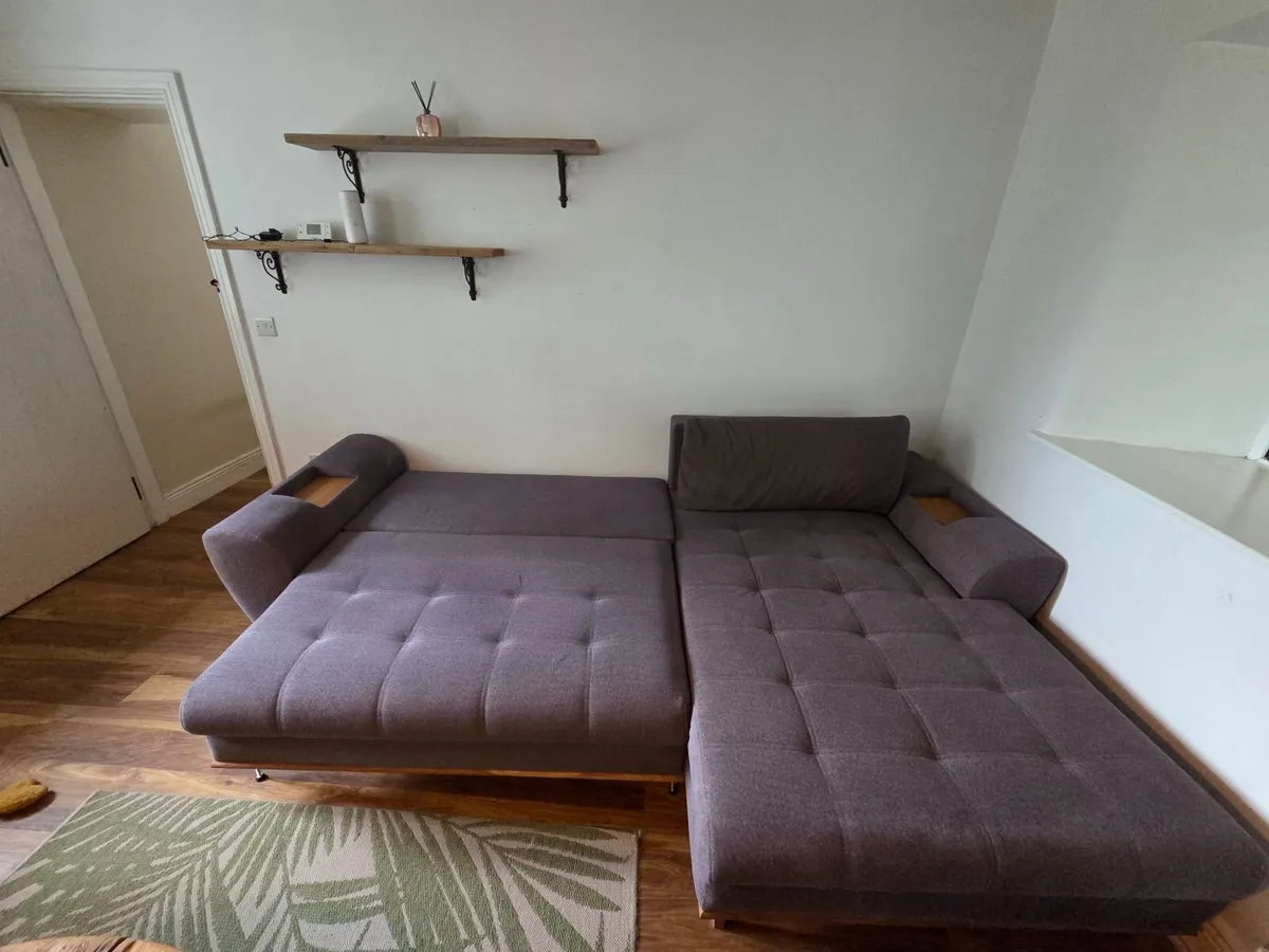 sofa - Image 2