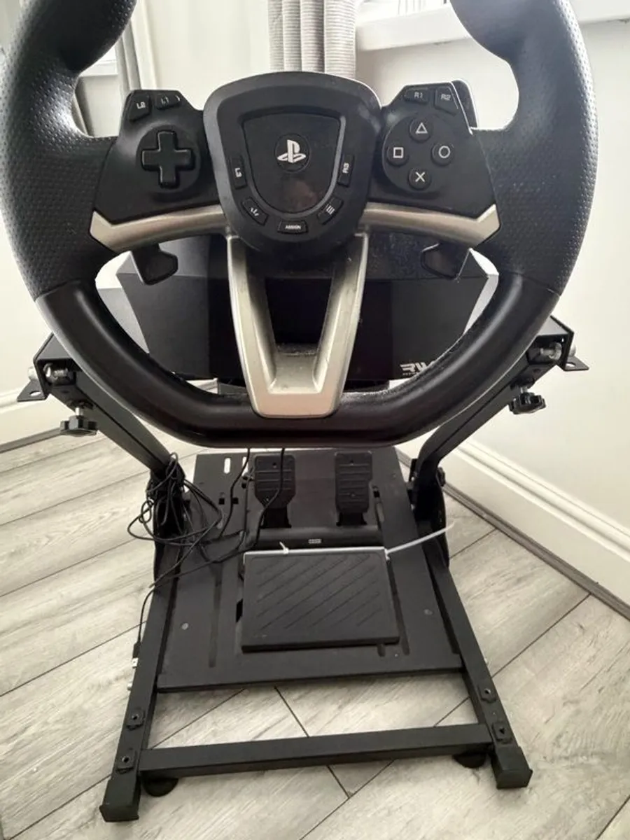 playstation steering wheel - Image 1