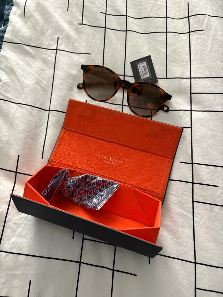 Sunglasses - Image 3