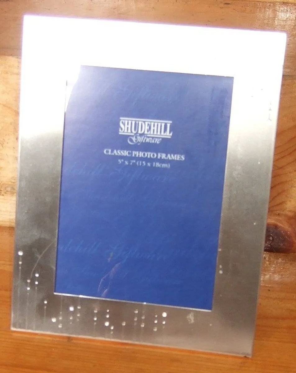 Pristine Shudehill Giftware Classic Silver Frame - Image 2
