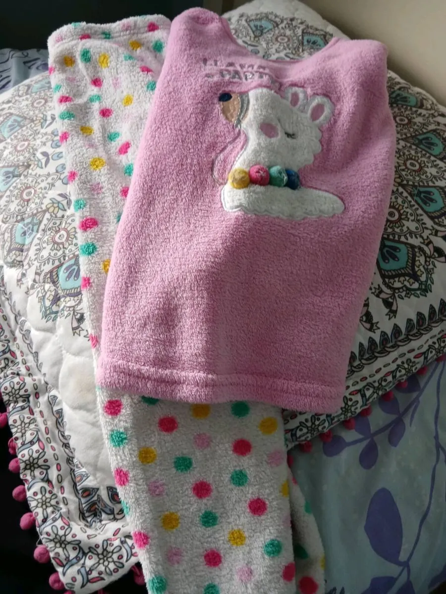 Very Large Bundle of Girls Clothes - Image 3