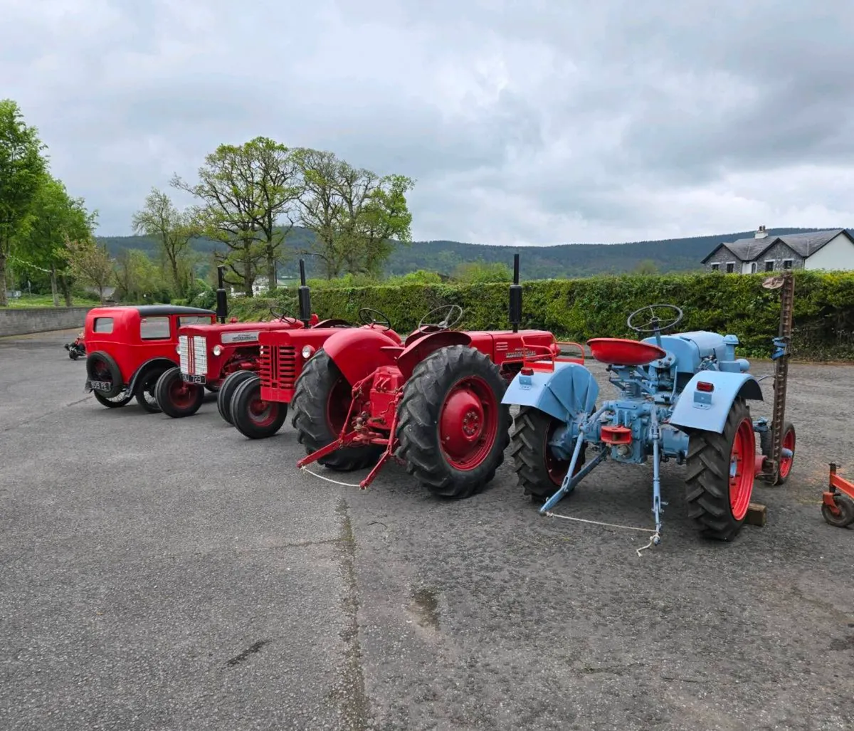 Vintage tractors - Image 1