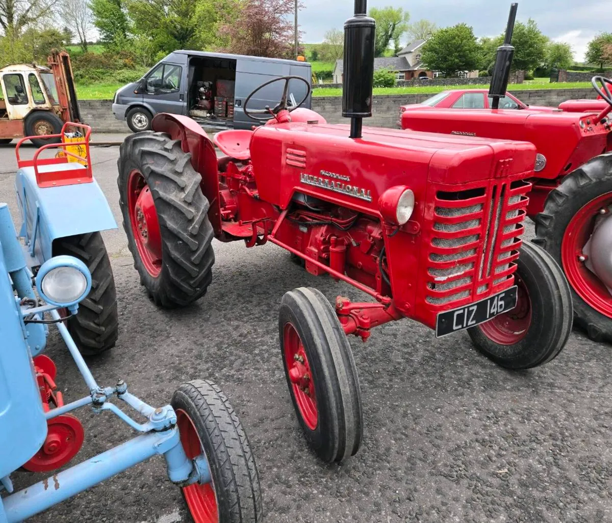 Vintage tractors - Image 3