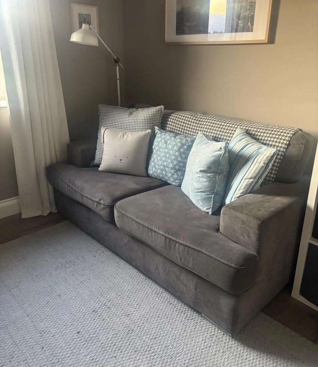 Couch - Image 1