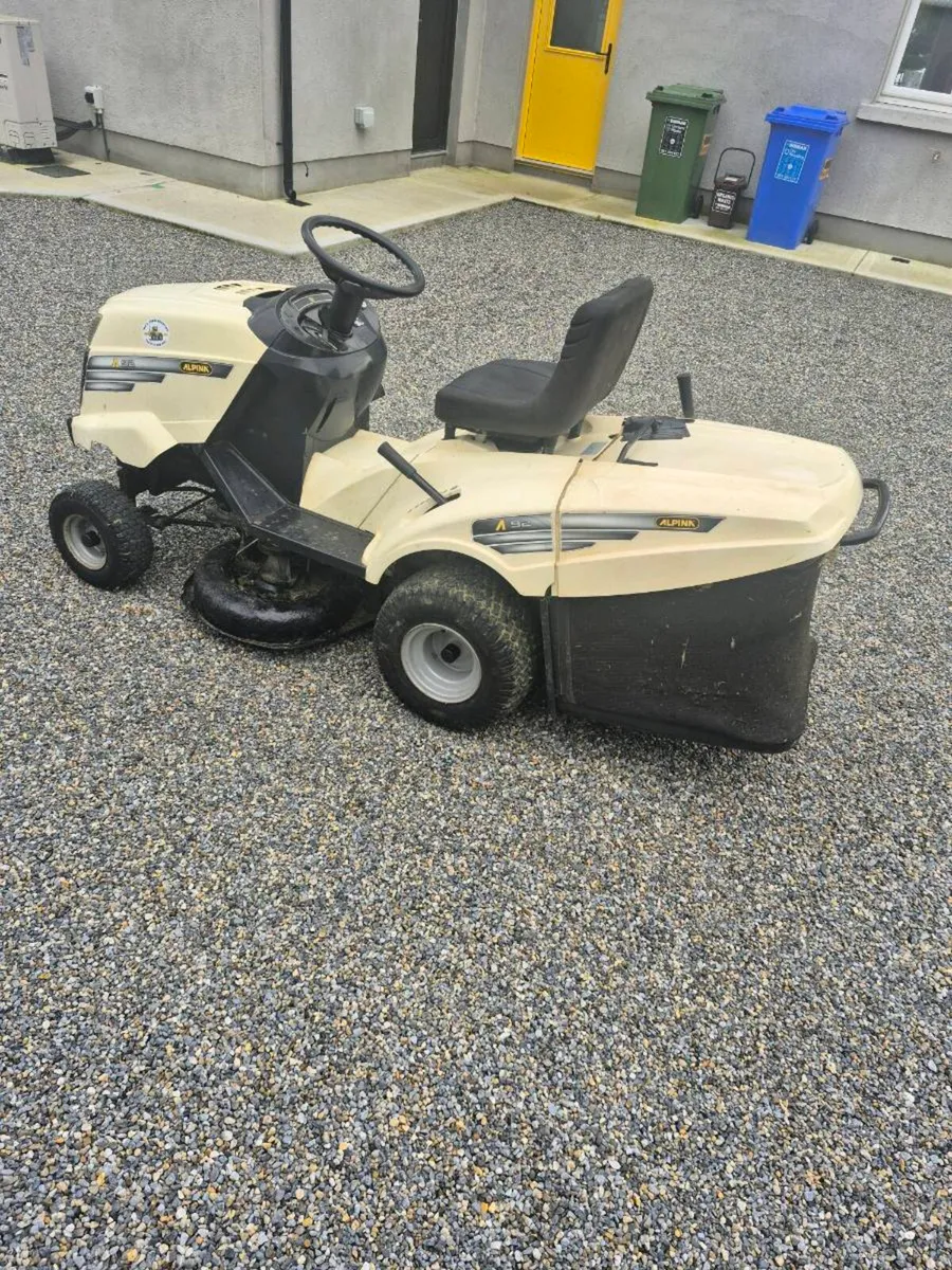 Ride On Mower - Image 3