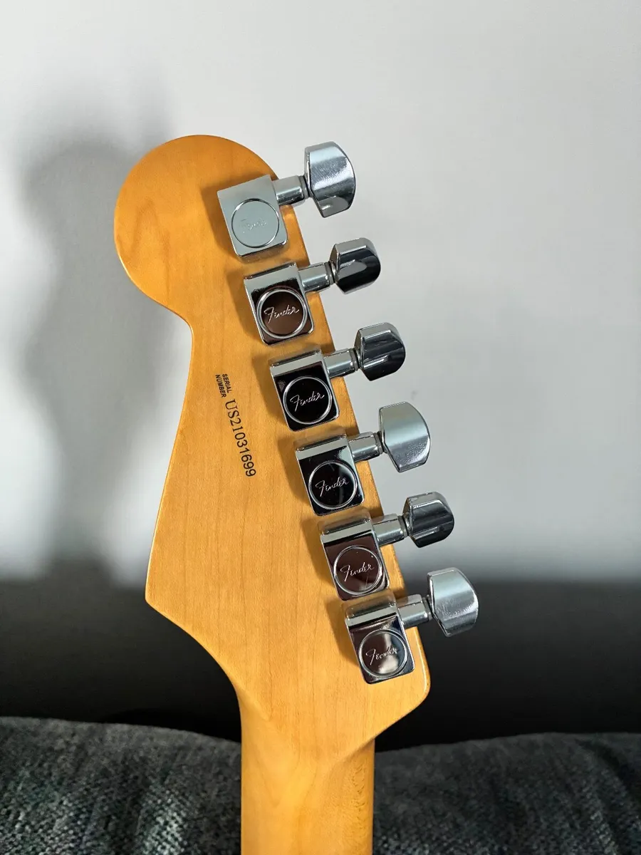 Fender American Professional 2 Stratocaster - Image 3