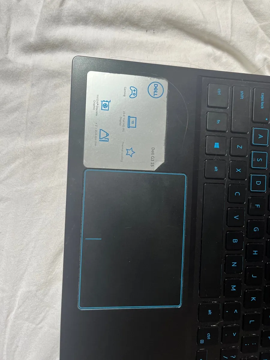 Laptop - Image 4