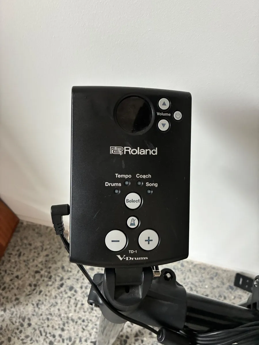 Roland TD-1 V-drums - Image 1