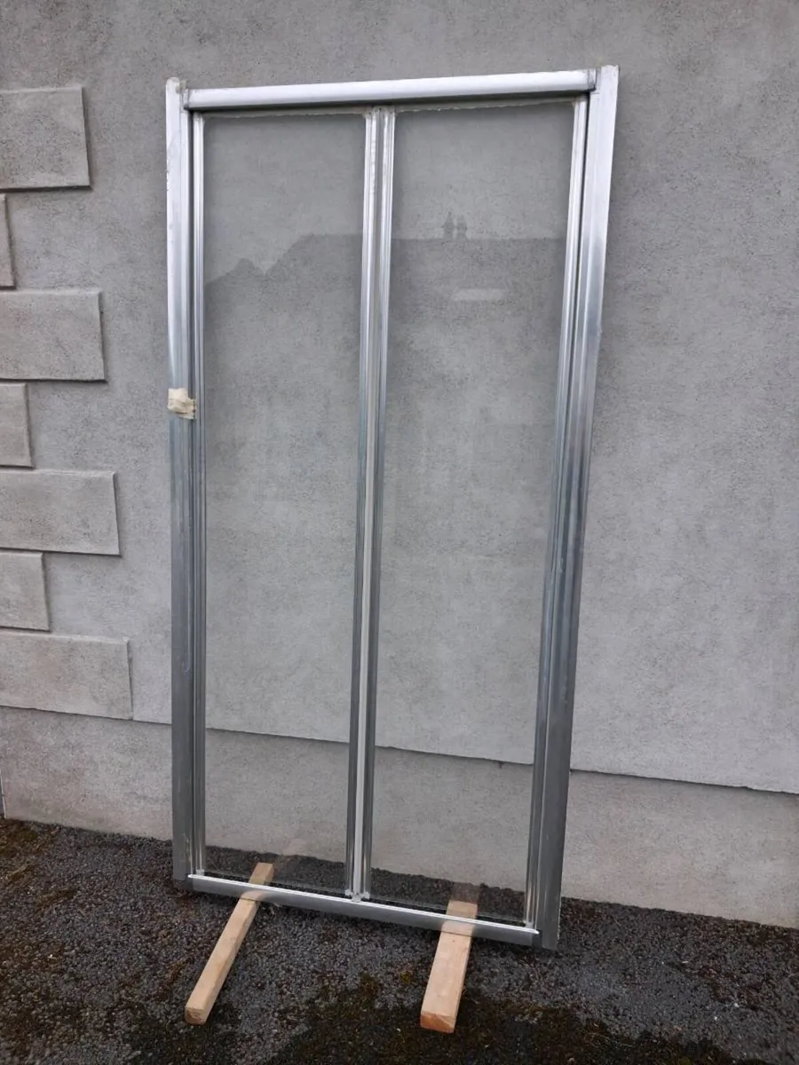 Bifold shower door - Image 1