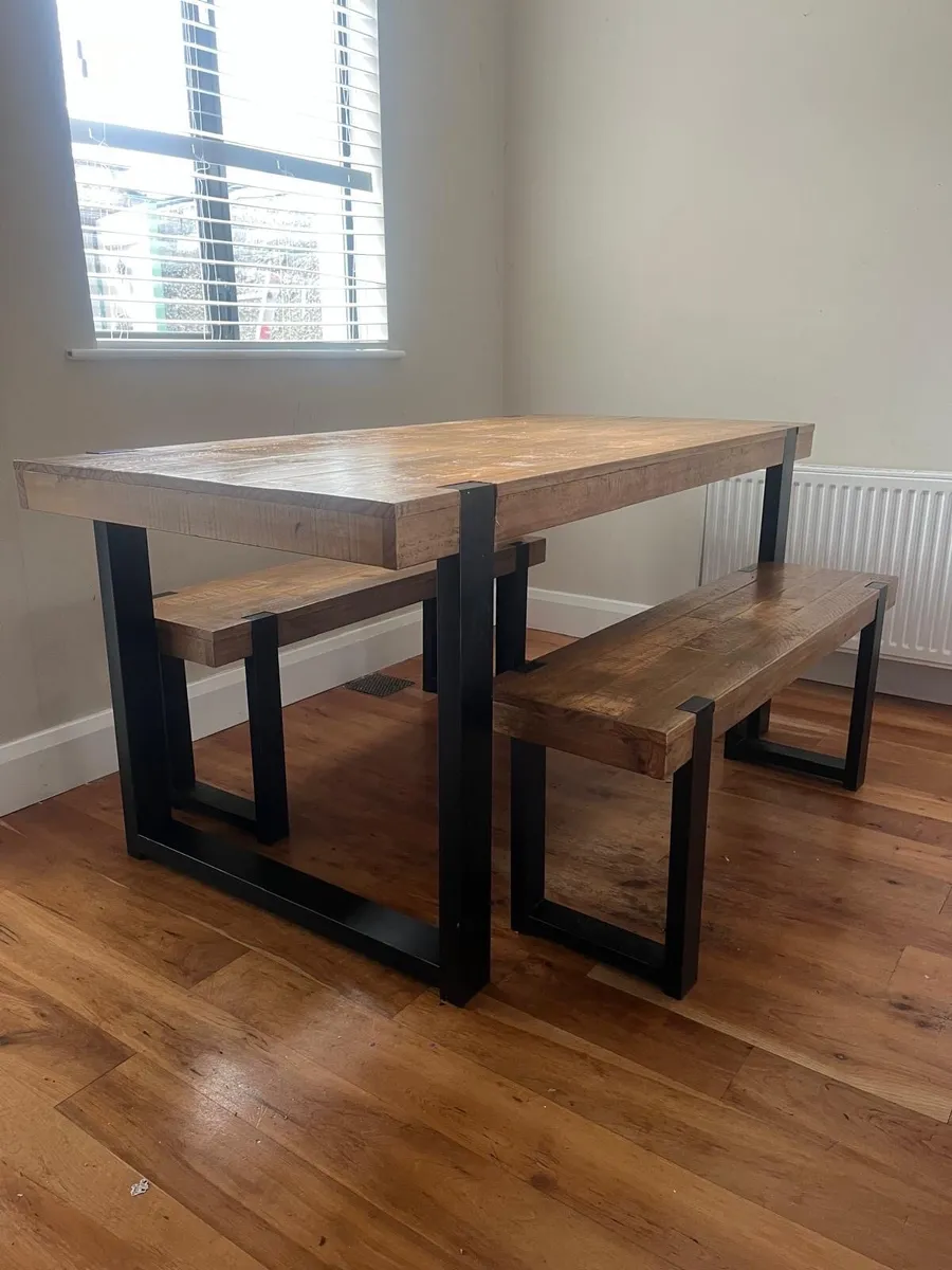 Dining table with 2 matching benches - Image 4