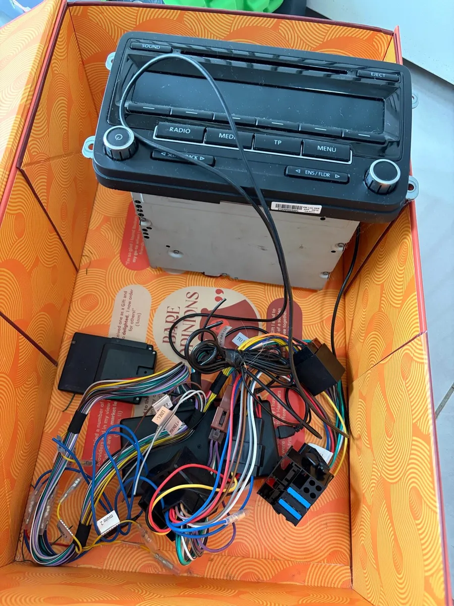 Radio - Image 1