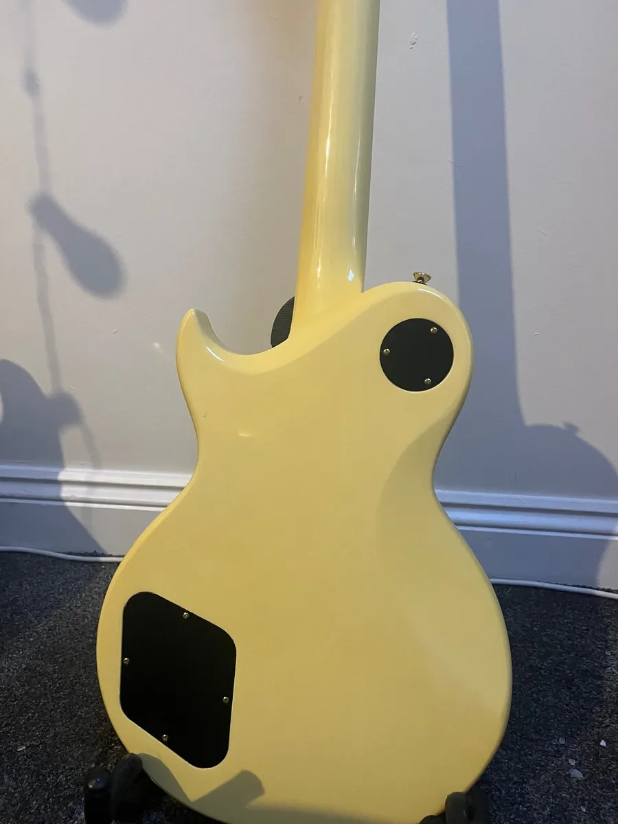 Guitar - Image 3