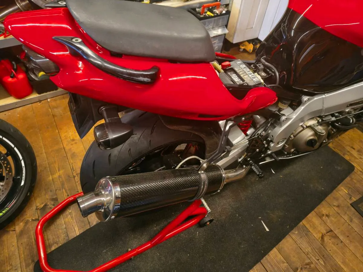 2001 Kawasaki ZX9R - Image 4