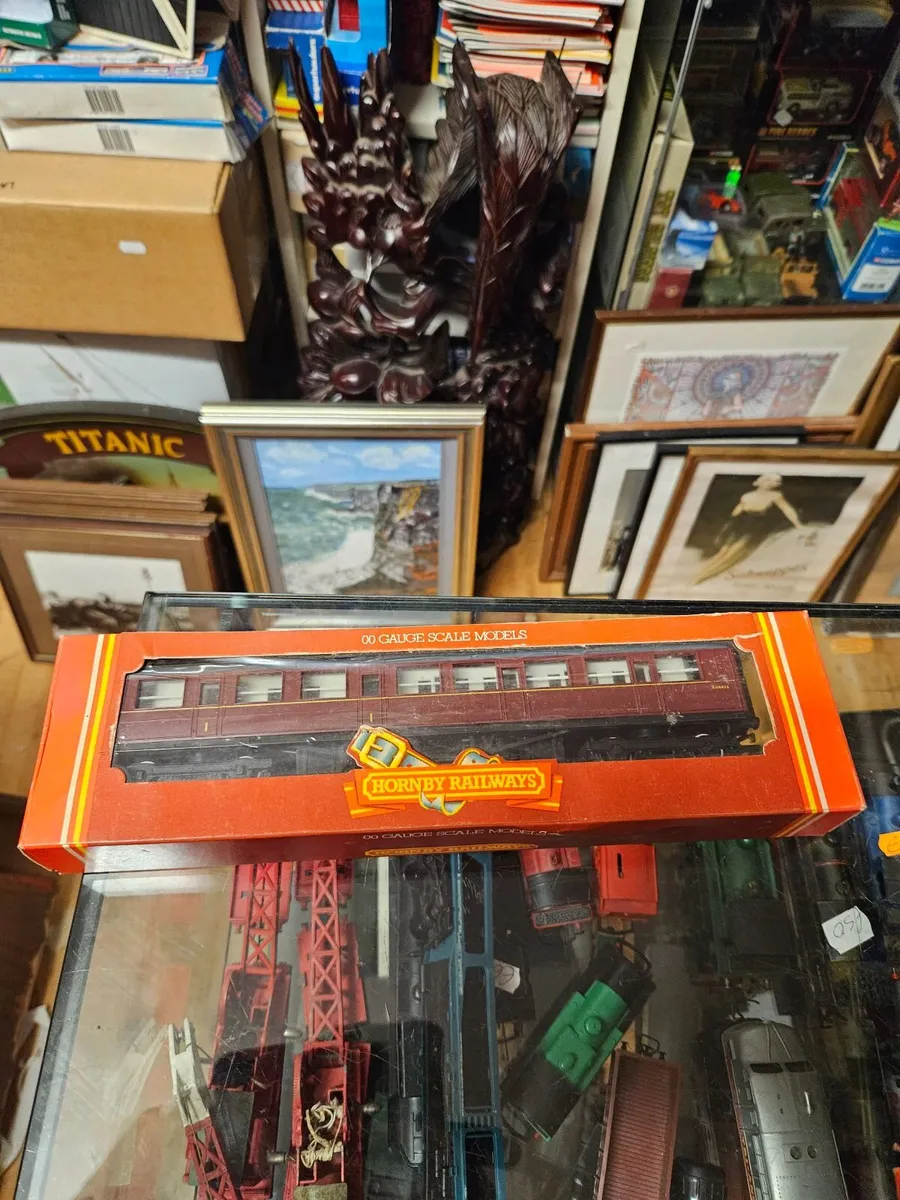 Hornby OO Gauge Carraige