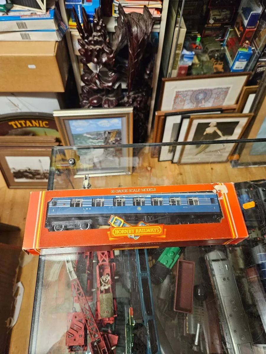 Hornby OO Gauge Carraige