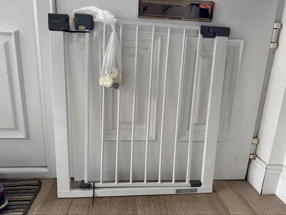 2 Child / Pet safety gates for free - Image 1