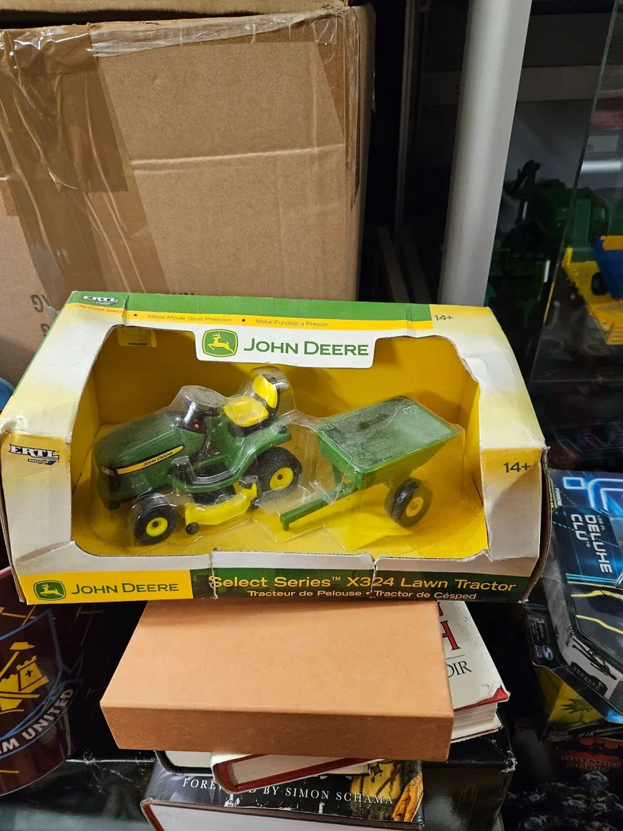 Britain's ERTL John Deere Mower and Trailer - Image 1