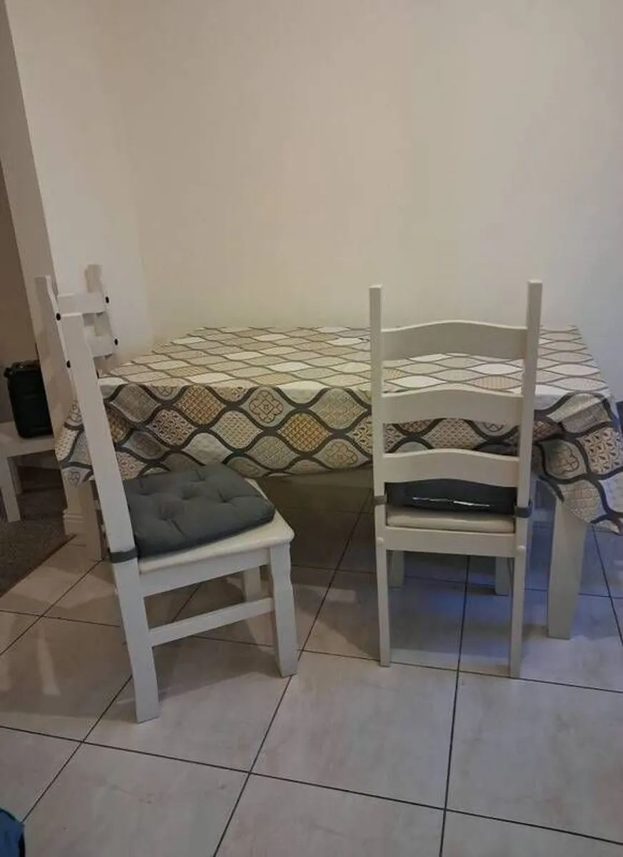 Dining Table and 4 chairs 5ft x 3ft - Image 2