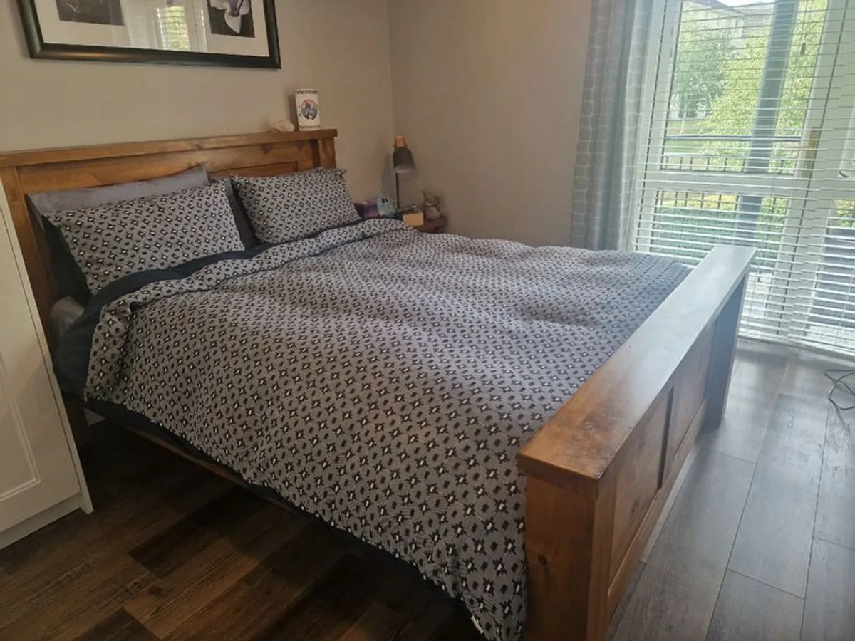 Full bedroom furniture set - Image 1
