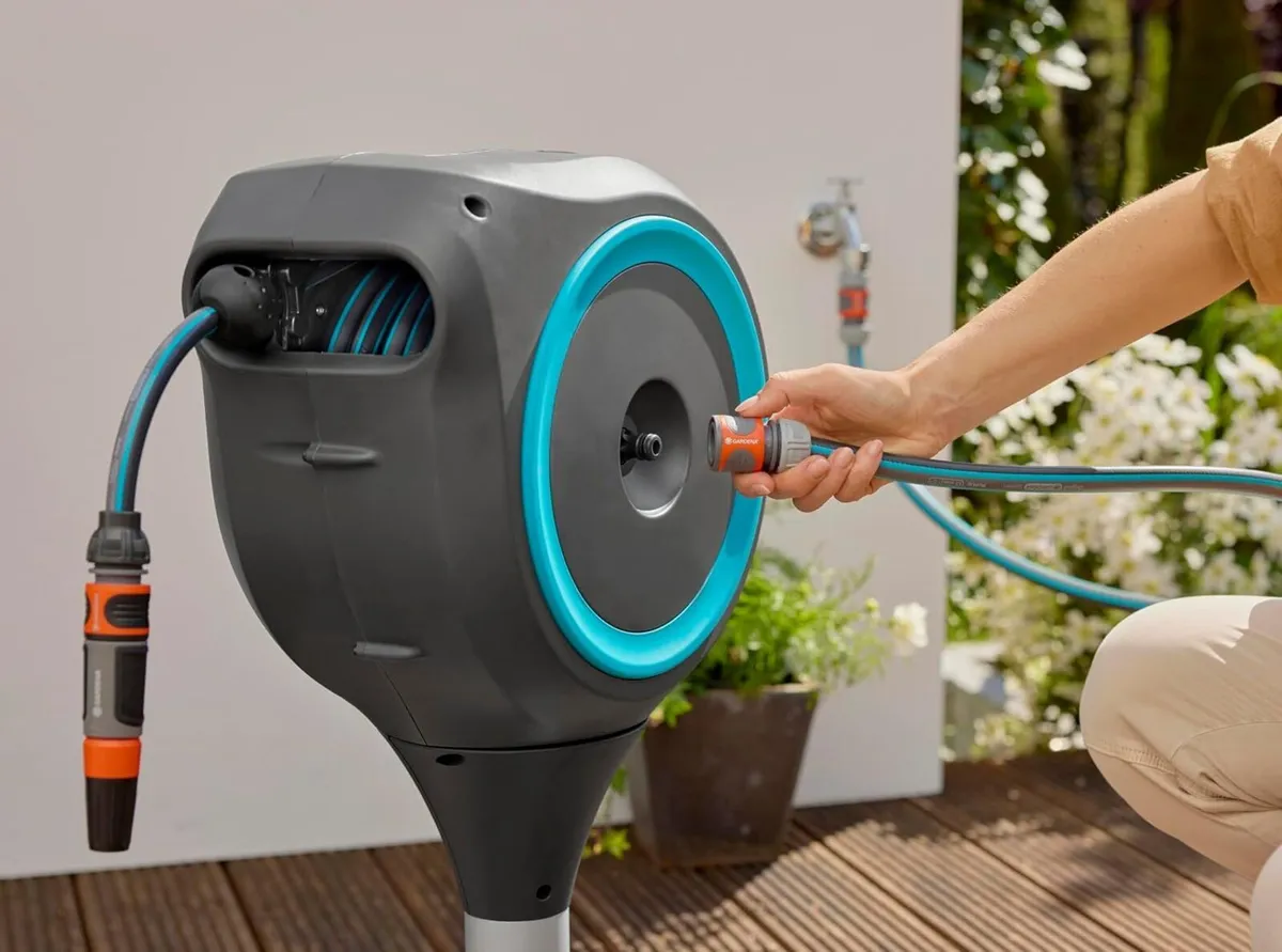 Patio Hose Box Rollup S: Weatherproof with Roll-Up - Image 4