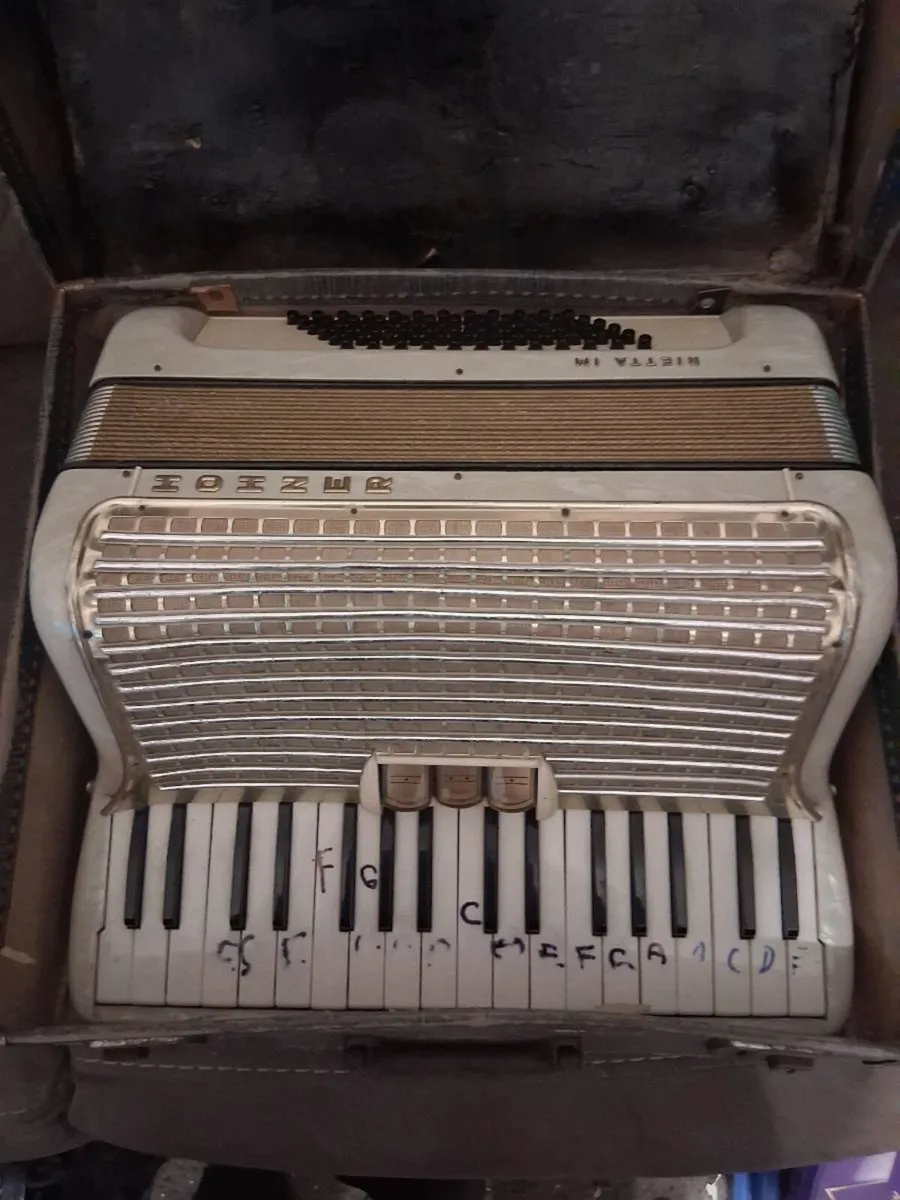 Accordian - Image 1