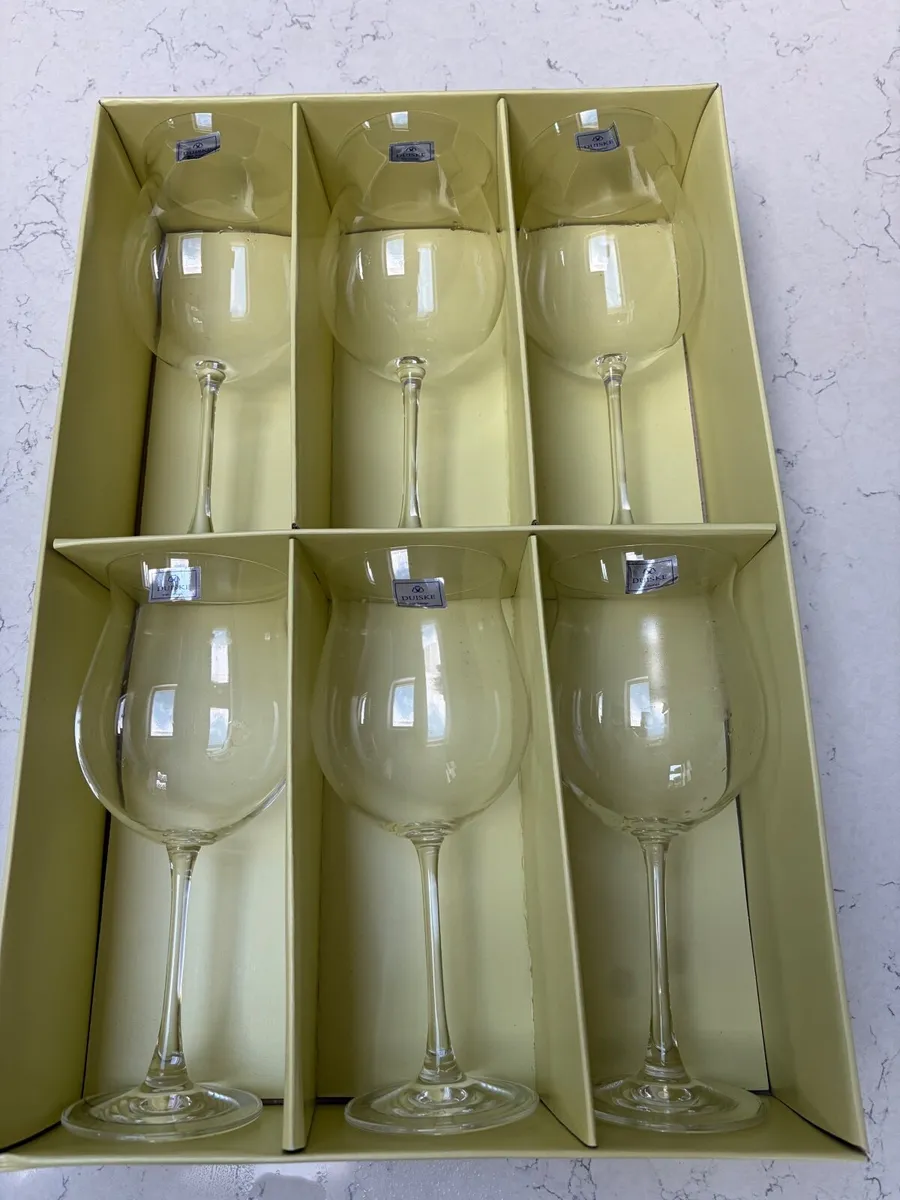 Duiske wine Glasses x 6 - Image 1