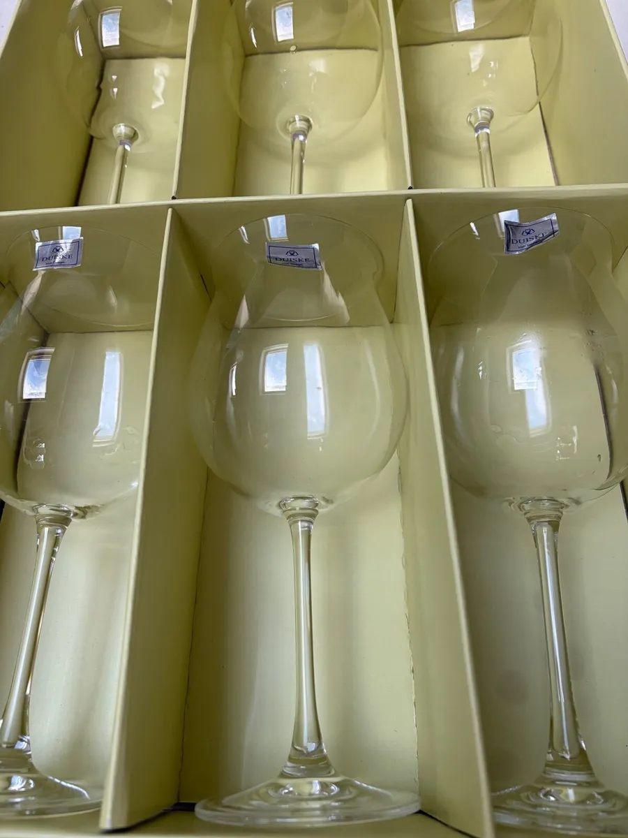 Duiske wine Glasses x 6 - Image 3