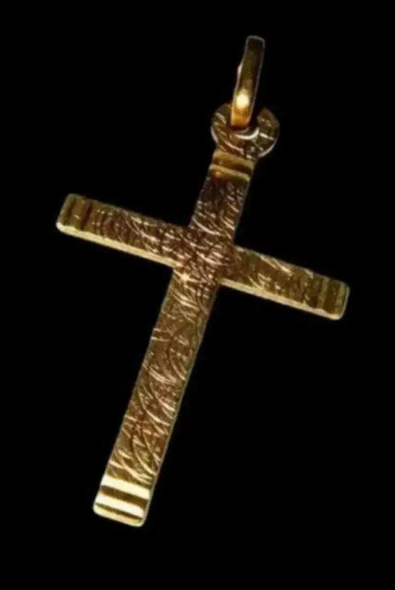 Vintage Hallmarked 9ct Traditional Cross - Image 1