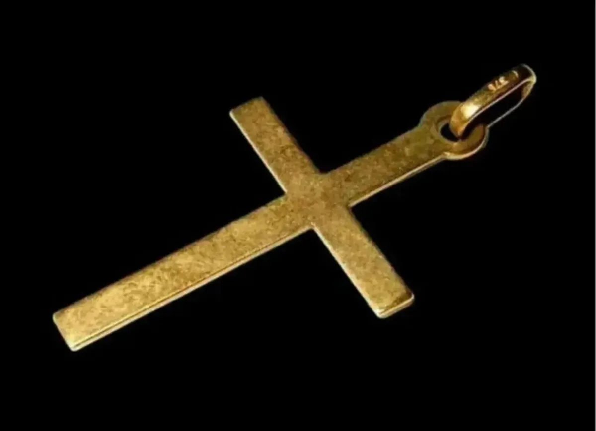 Vintage Hallmarked 9ct Traditional Cross - Image 2