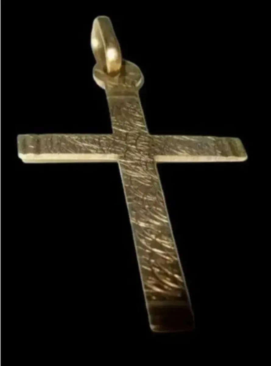 Vintage Hallmarked 9ct Traditional Cross - Image 3