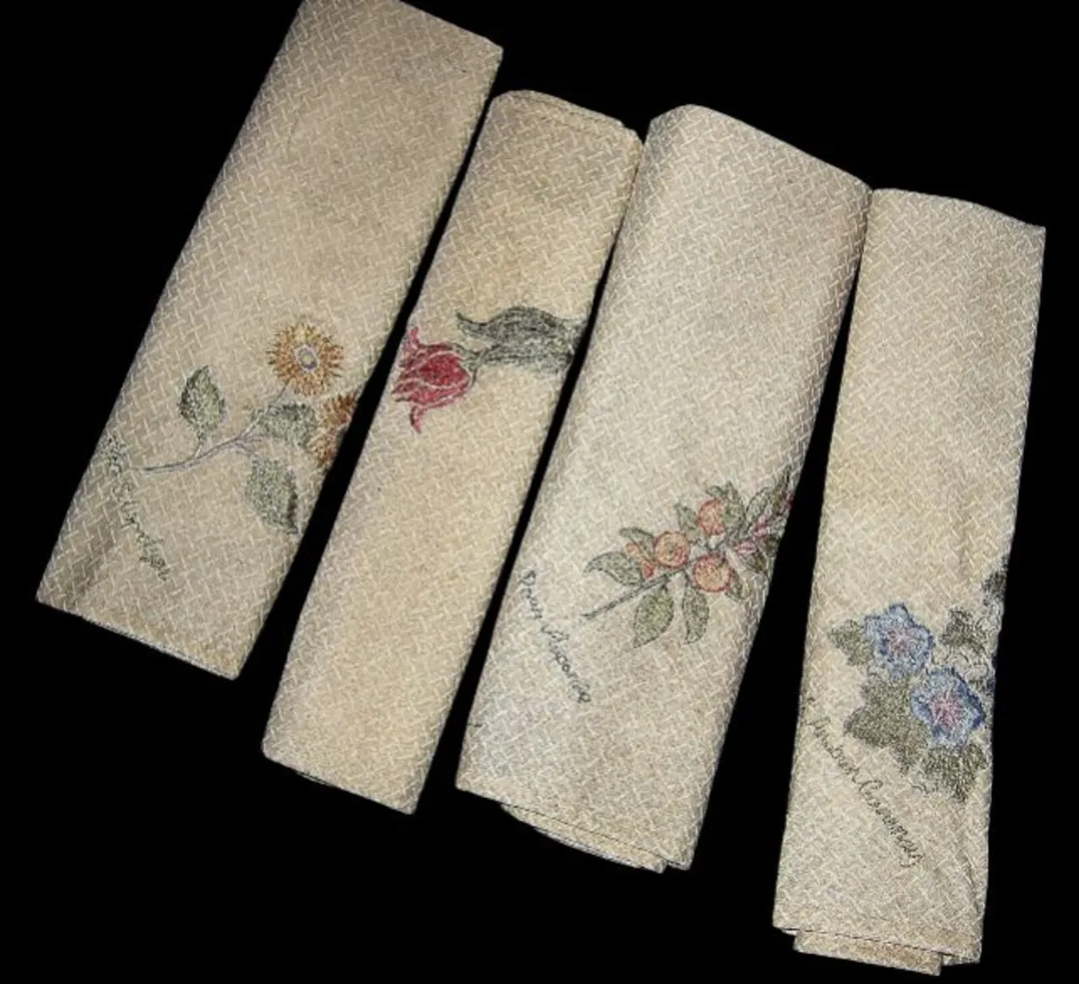 Pristine Vintage Harrods Embroidered Napkins - Image 3