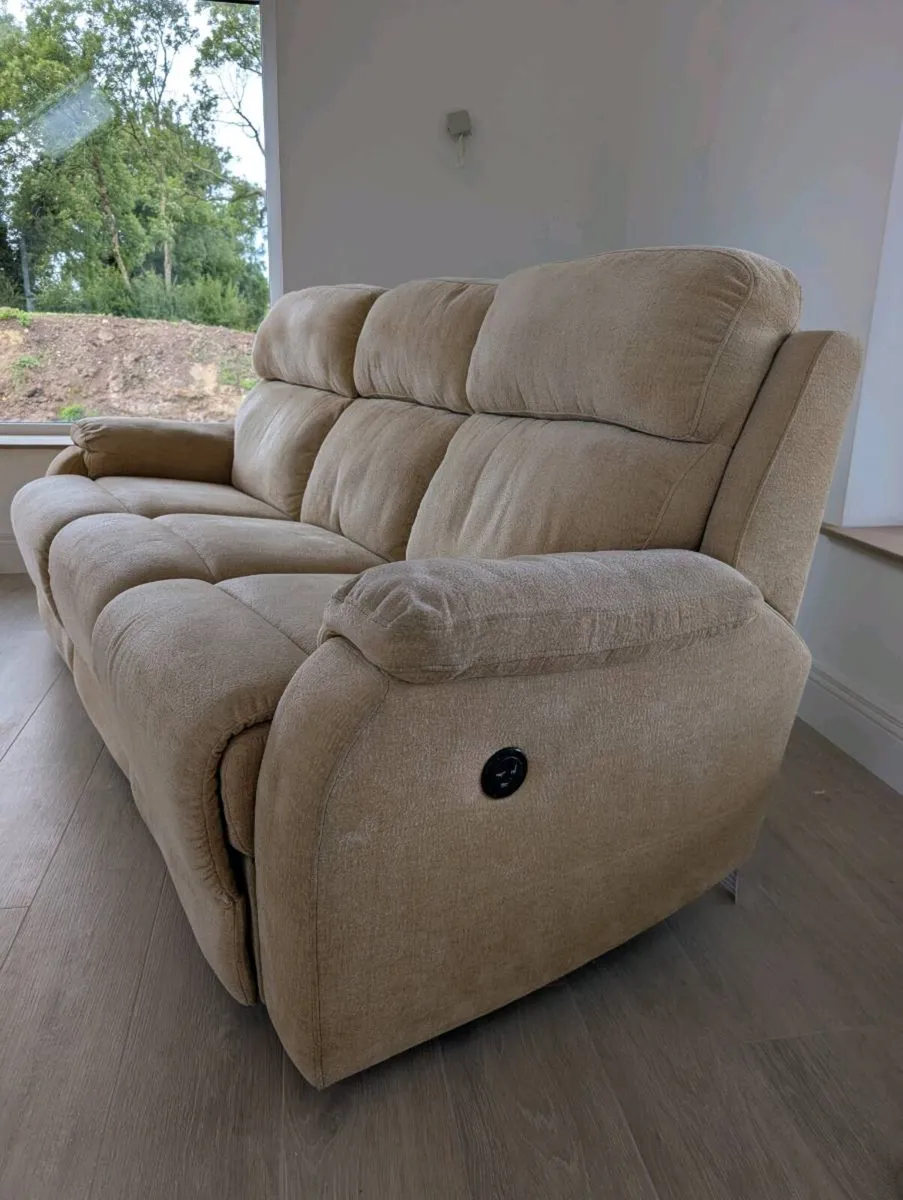 Electric reclining sofa, 3 seater - Image 3