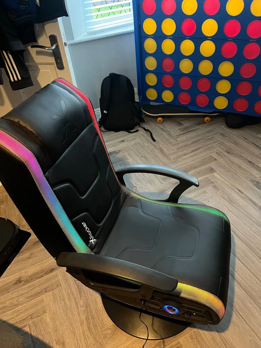 Gaming chair - Image 4