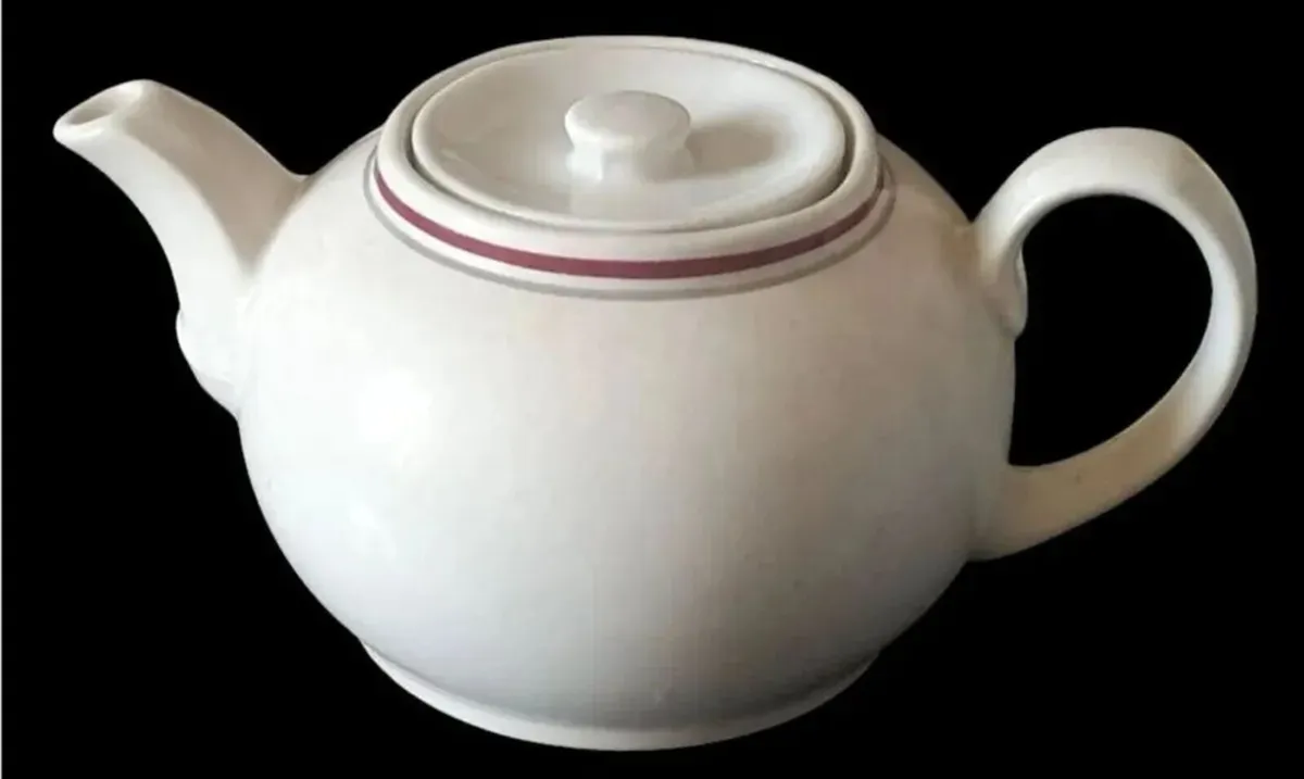 Vintage Churchill England White Teapot 15oz - Image 3